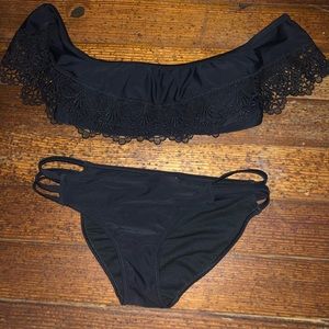 off or on the shoulder Hollister bikini set!